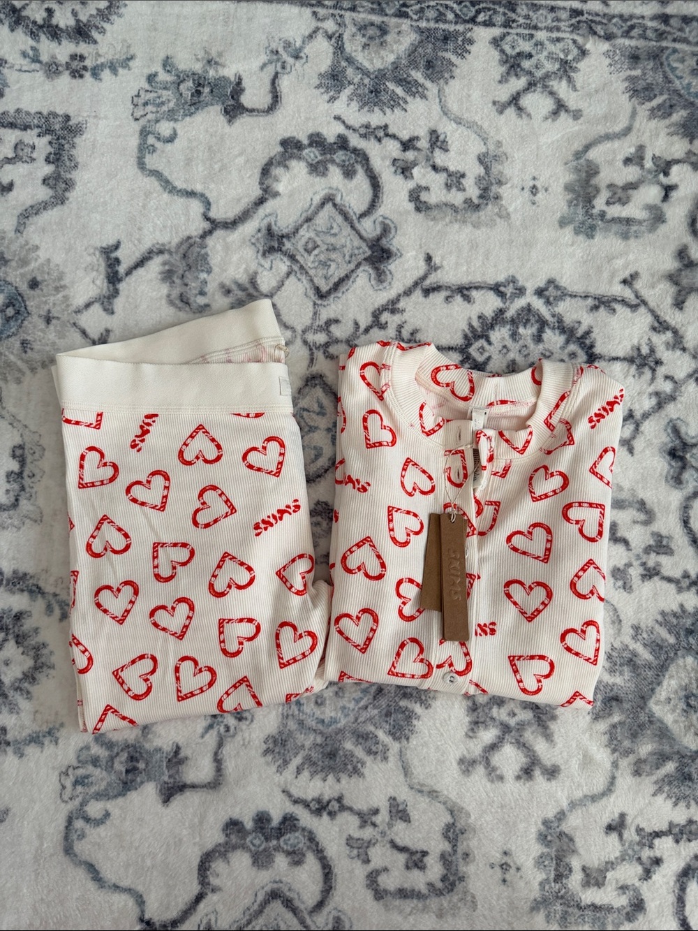 SKIMS - Red & Cream Marble Candy Heart Print Henley Top & Legging 2 Piece Set